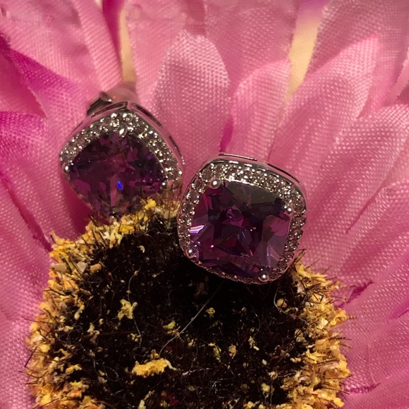 ❤️set/3 CZ studs - Picture 4 of 5